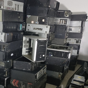 深圳回收電腦哪家收費透明？英耀明碼標價，拒絕套路